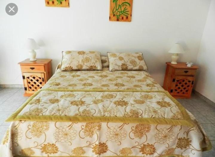 Hostal Tu'U Koihu Ханга-Роа Экстерьер фото